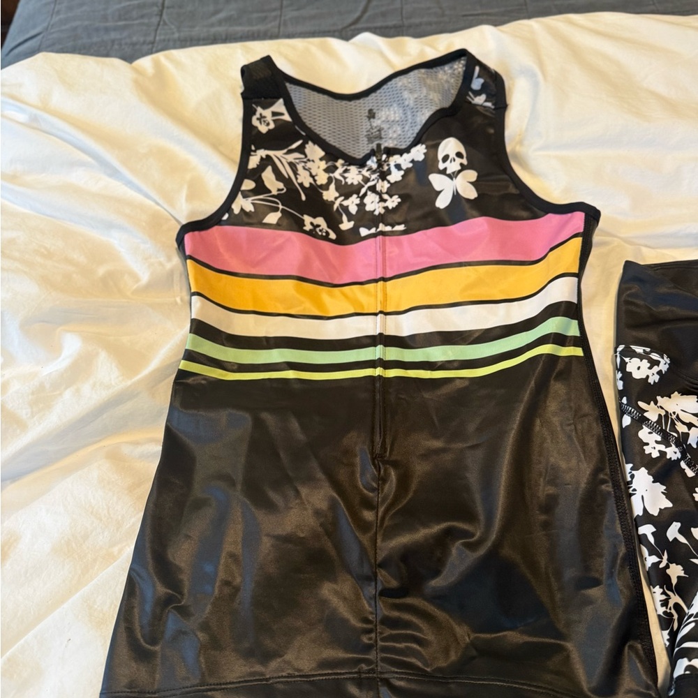 Betty Designs - Triathlon Top (Never Worn)
